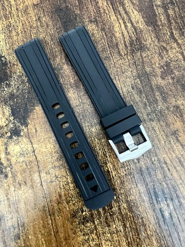 Black rubber curved - curved, watch