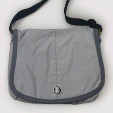 Crumpler 'The Boomer' Grey Messenger Bag Medium