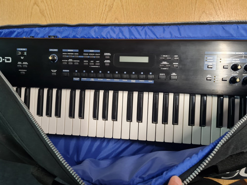 Roland juno synthesiser - juno,