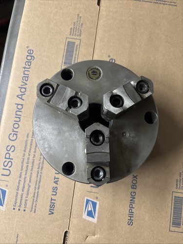 Bison 3 jaw self - 6-1/4", 3-jaw
