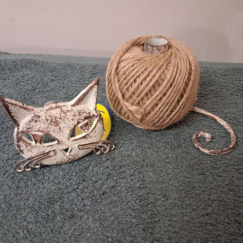 Cat string dispenser holder - cat,