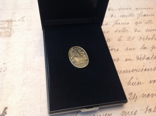 Titanic lapel pin - pin, box