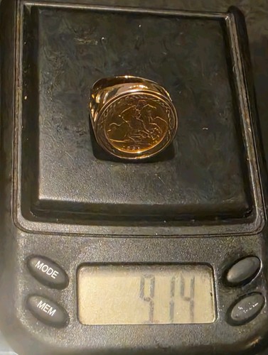 9ct gold 22ct - 22ct, sovereign