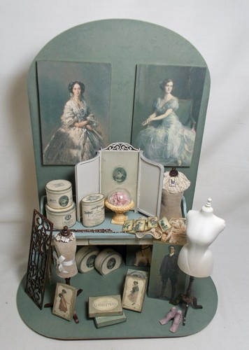 Dolls house miniature 12th - dolls,