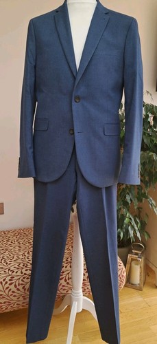 Men next blue - blue, two