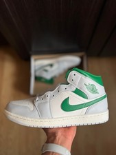 Men’s Air Jordan 1 Mid | UK 9.5 | Summit White / Pine Green / Sail | Brand New