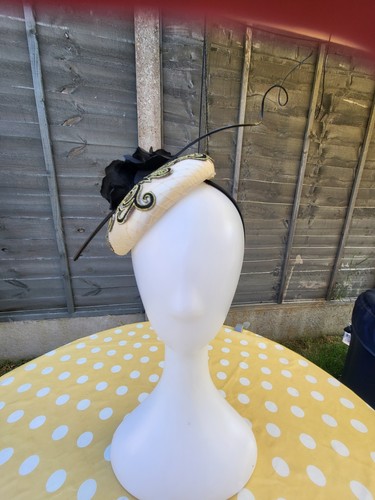 Fascinator pillow box gold - fascinator,