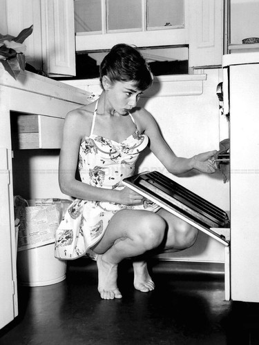 Audrey hepburn photo 1953 - audrey,