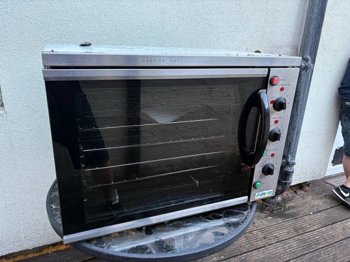 Oven adexa brand new - oven, new.
