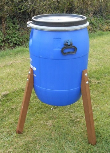 Chicken feeder pheasant - chicken, feeder,