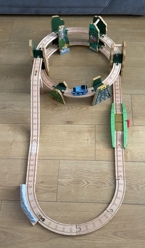 Thomas wooden railway - railway, racing