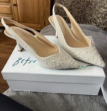 Betsey Johnson Size 5 Wedding Shoes