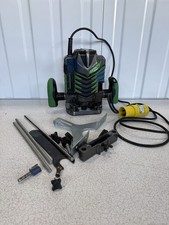 Router HiKOKI M8V2  Variable