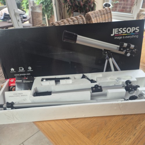 Jessops 600 refractor - 600,