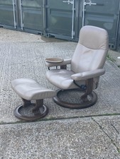 Lovely Medium Ekornes Stressless Consul Recliner Chair, Footstool and Table.