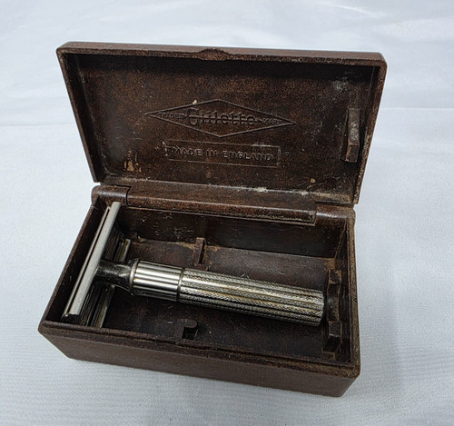 Vintage gillette travel razor - gillette,
