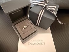 18ct white gold - gold, diamond