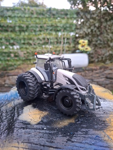 Rare britains farm white - britains,