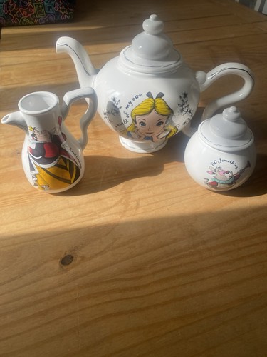 Alice wonderland tea set - alice,