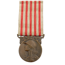 F20/11/25 (REF30625) Commemorative Medal WAR 1914 1918 WW1 French MEDAL