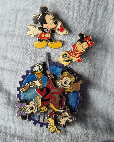 Disneyland paris pin badge - pin,