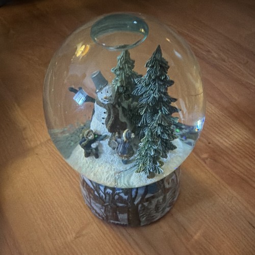 Musical snow globe - musical,
