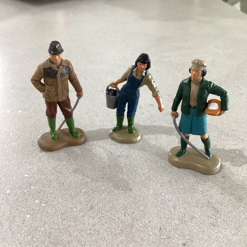 Britains vintage farm figures - vintage,
