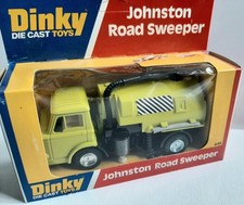 DINKY TOYS No 449 JOHNSTON ROAD SWEEPER BY MECCANO, ORINGIAL AND BOXED