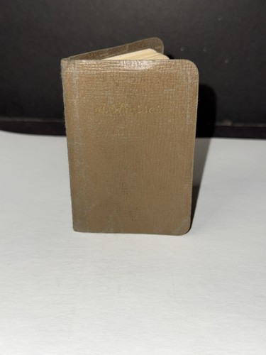 Vintage ww2 era small pocket - small,