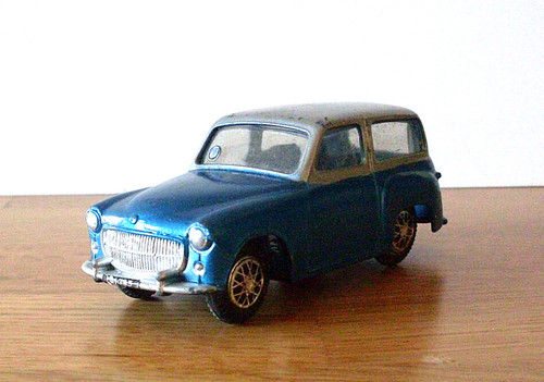 Corgi toys 206 - corgi, hillman