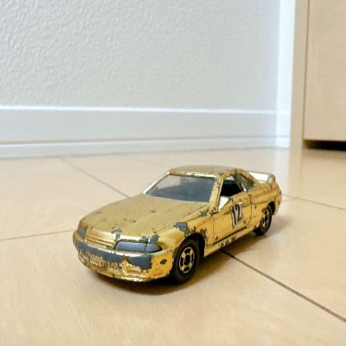 Tomica nissan skyline r32 - nissan,