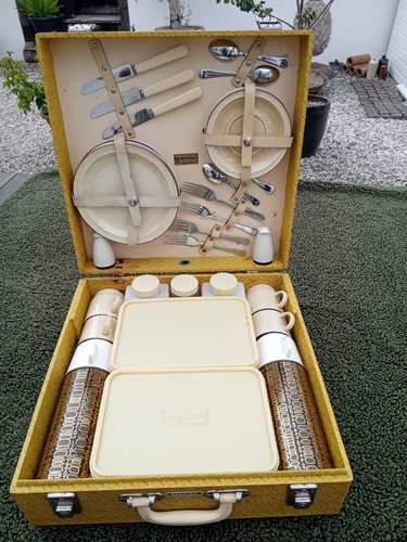 Brexton vintage picnic set - brexton,