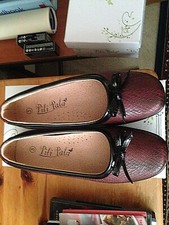 PILI PALA - PAIR: LADIES' BROWN LEATHER FLAT  SHOES - SIZE 3 - NEVER WORN!