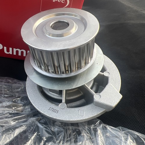 Water pump fits vauxhall - pump,