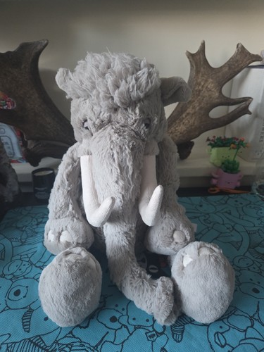 Bnwt rare jellycat - bnwt, viggo