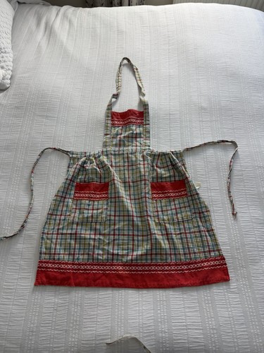 True vintage 1950s - red, white