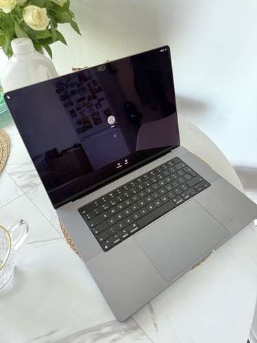 Apple macbook pro - macbook,