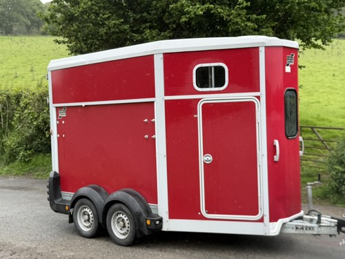 Ifor williams horse box 511 - horse,