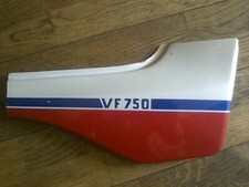 HONDA VF750 RIGHT SIDE PANEL