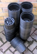 200, used, 2 Litre, Black Medium Weight Round Plastic Plant Flower Nursery Pots