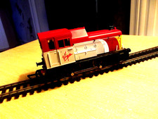 HORNBY R2375 VIRGIN CLASS 06 0-4-0 DIESEL MECHANICAL SHUNTER