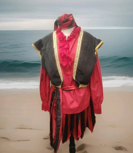 Pirate woman lady buccaneer - woman,