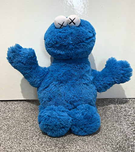 Uniqlo kaws sesame street - uniqlo,
