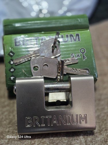 Shutter block padlock - padlock, lock