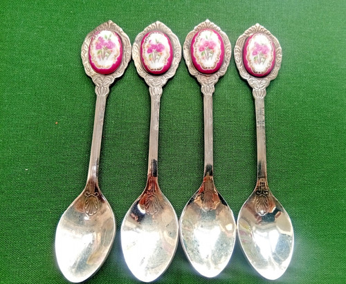 Vintage decorative teaspoons