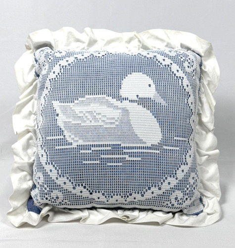 Vtg crochet lace - duck, throw