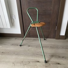 Vintage Hill-Rest-Seat