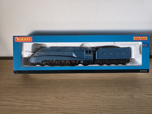 Hornby r3371 lner class - hornby, a4