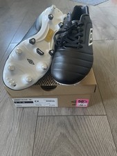Umbro Speciali Football Boots