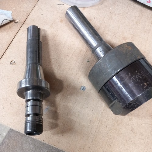 Shank slitting saw holder - r8,